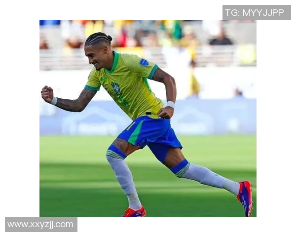 退役足球明星红白大战激情对决昔日辉煌再现绿茵场上风采依旧